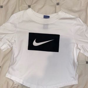 Nike cropped shirt